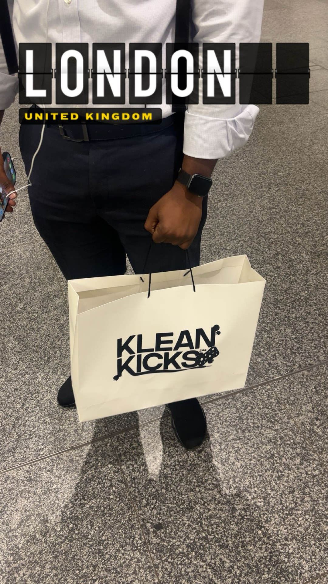 Customer with a Klean Kicks 24s bag in London